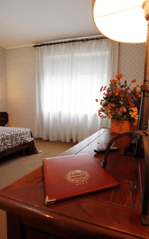 Hotel Antares Arona Exterior foto